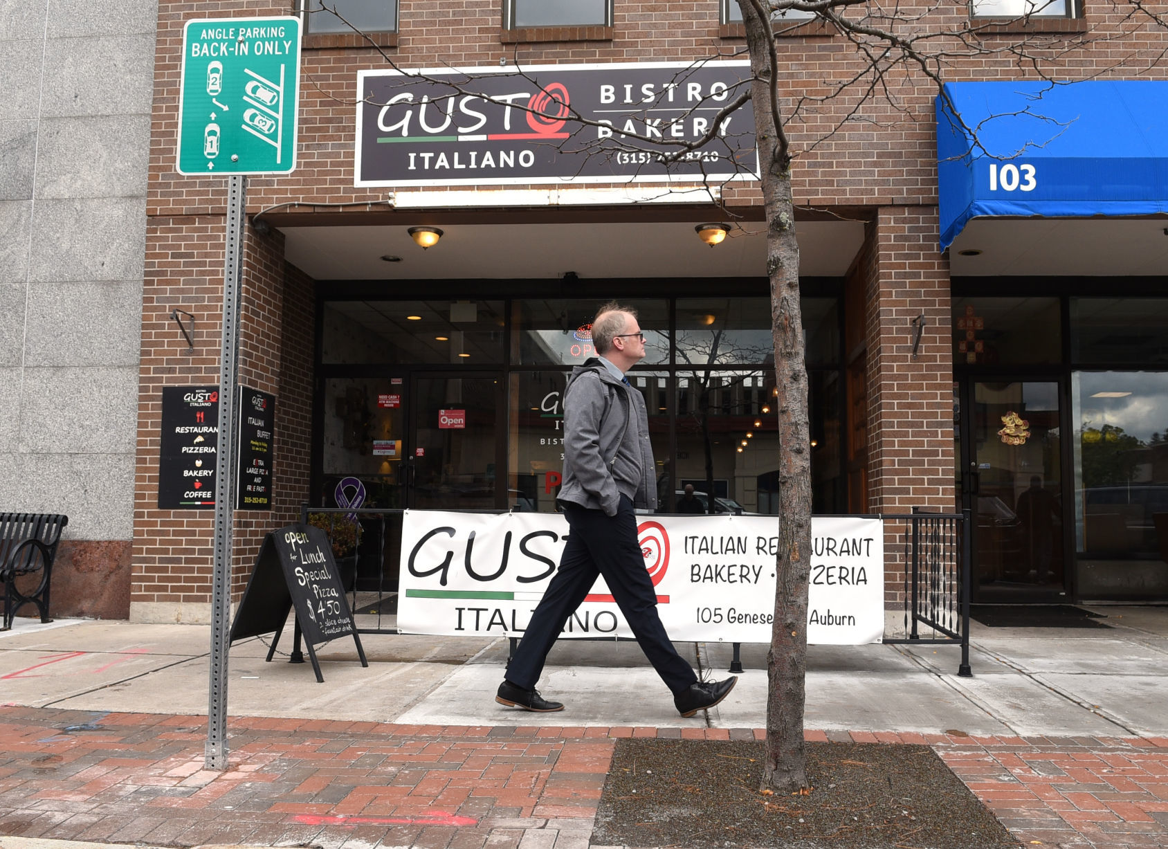 Gusto Bistro 6